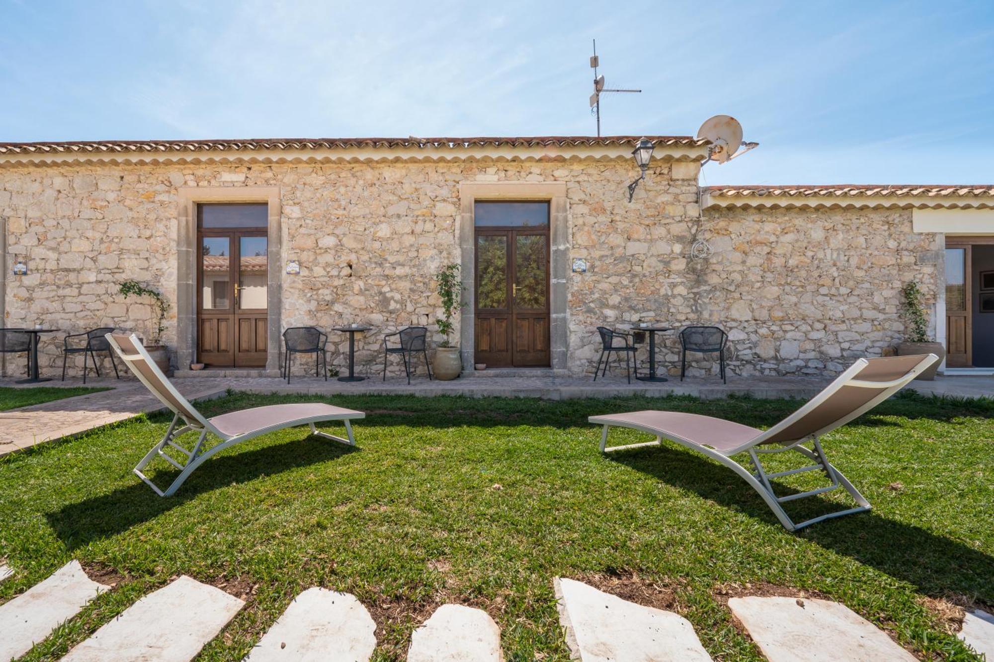 Agriturismo Masseria Sul Mare Avola Exterior photo